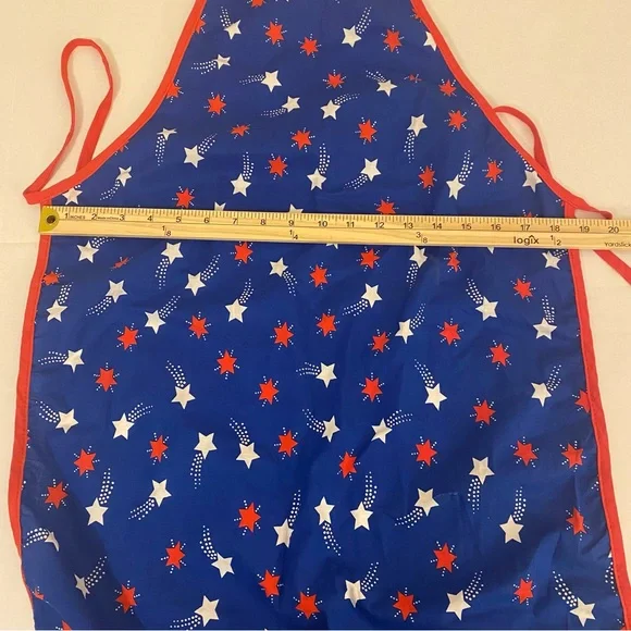 Set of 2 Patriotic Aprons with Hallmark Star Print Gift Bag - Picture 8 of 16